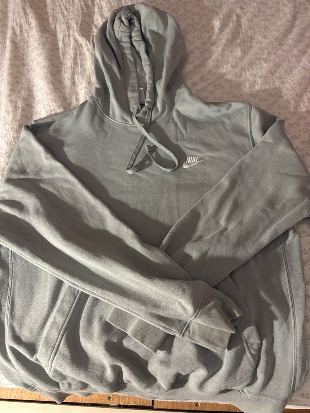 Nike Men’s Sage Green Pullover Hoodie
